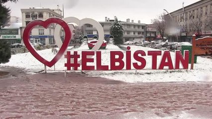 KAHRAMANMARAŞ - Elbistan'a mevsimin ilk karı düştü