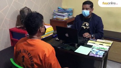 MENGAKU PETUGAS DLHK TARIK RETRIBUSI PEDAGANG, PRIA INI DIBEKUK POLISI !!