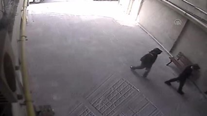 Güvenlik kamerasından teşhisle yakalanan 2 hırsızlık zanlısı tutuklandı