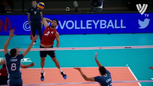 Style Earvin N'Gapeth 180° Attack by Taylor Sander - Volley ball men CEV LEAGUE 2021/2022