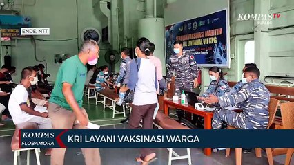 KRI Teluk Banten Layani Vaksinasi Warga NTT