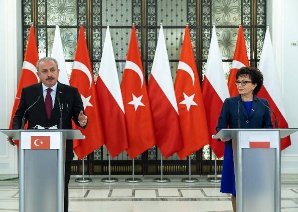 TBMM Başkanı Şentop, Polonyalı mevkidaşıyla basın toplantısı düzenledi