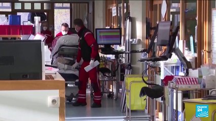Covid-19 : de nouvelles restrictions partout dans le monde alors que le variant se propage