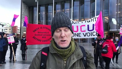 Lecturers strike at UCLan