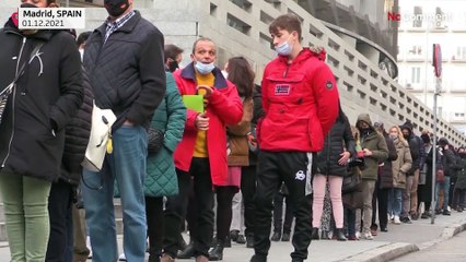 Madrid : de longues files d'attentes pour se faire vacciner contre le Covid-19