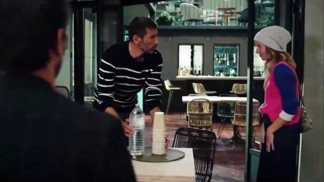 Plus belle la vie - Thomas met en garde Estelle contre l’inconnu qui squatte chez elle