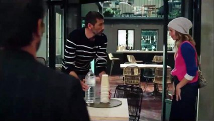 Plus belle la vie - Thomas met en garde Estelle contre l’inconnu qui squatte chez elle