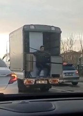 Bursa'da taşımacılıkta son nokta... Canlarını hiçe saydılar