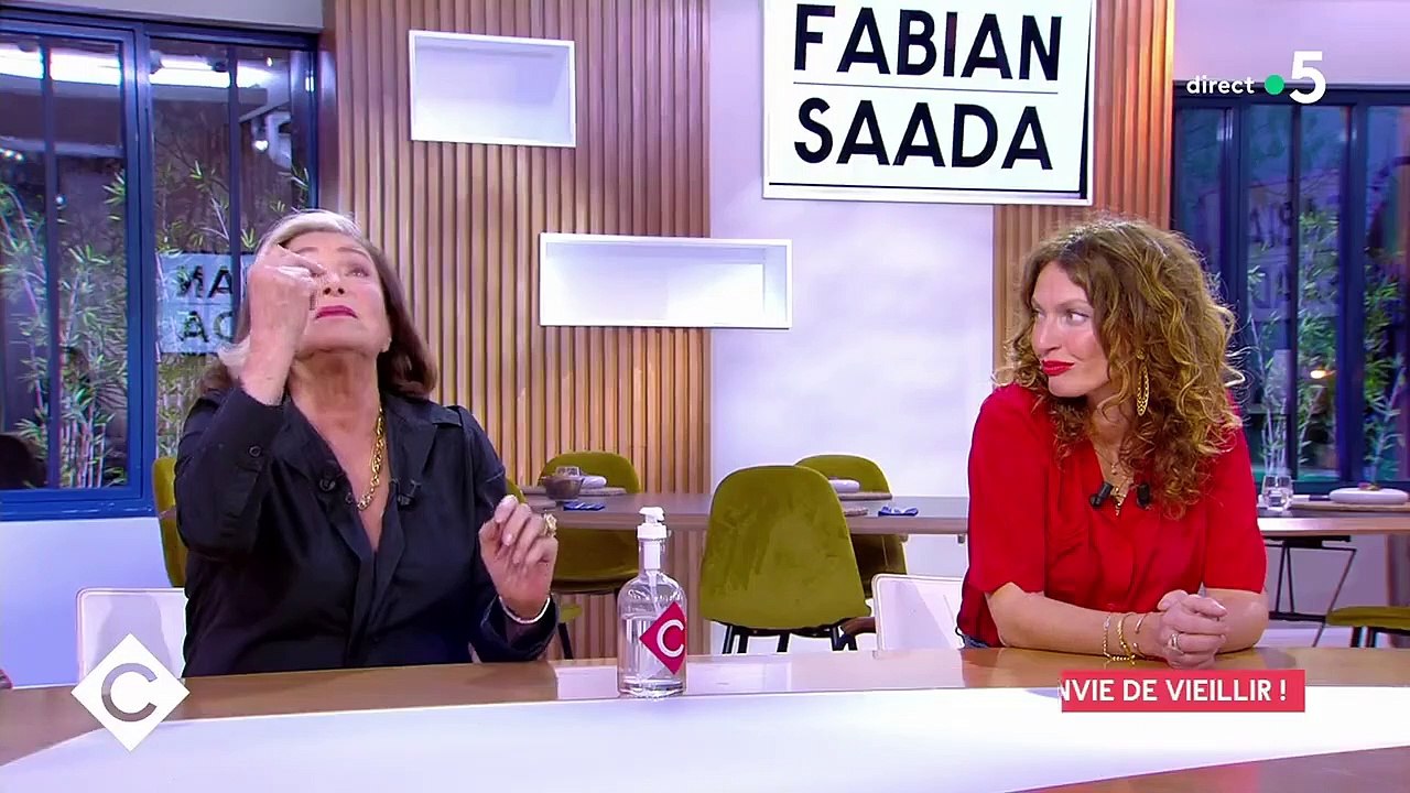 Le témoignage bouleversant de l'actrice Françoise Fabian qui révèle avoir aidé son père à mourir: "Je l'ai euthanasié. Il m’a embrassé sur les lèvres et il est mort" -