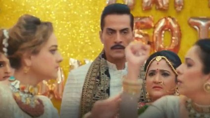 Anupamaa spoiler: Kavya ने Anupamaa की कर दी बेइज्जती, फैमिली फोटो से किया बाहर | FilmiBeat