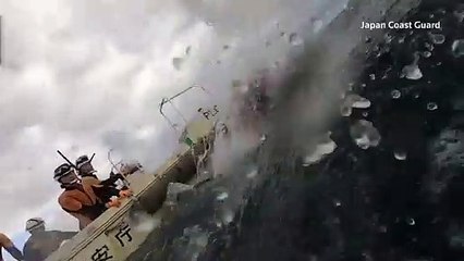 Japonya'da batan geminin son mürettebat üyesi 22 saat sonra kurtarıldı