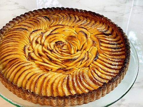 Cette astuce de grand-mère pour beurrer un moule sans vous salir les mains va vous changer la vie