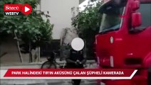 Gündüz vakti TIR'dan akü hırsızlığı kamerada