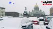سان بطرسبرغ تكتسي اللون الأبيض بعد ليلة من الثلوج الكثيفة