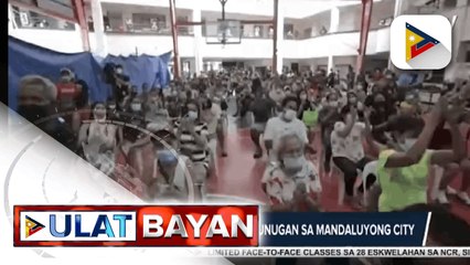 Sen. Go, bumisita at naghatid ng tulong sa mga nasunugan sa Mandaluyong City
