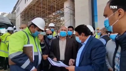 وزير النقل يتابع التشطيبات النهائية للاعمال الإنشائية والكهروميكانيكية للقطار الكهربائي الخفيف