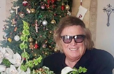 Taylor Swift sends Don McLean flowers and gift after beating his Billboard chart record