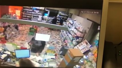 Encomio per eccezionale coraggio al carabiniere accoltellato a Torino mentre sventava una rapina