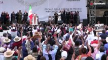 Meksila lideri Obrador pandemiyi kontrol altına aldıklarını 165 bin kişilik meydanda halka duyurdu
