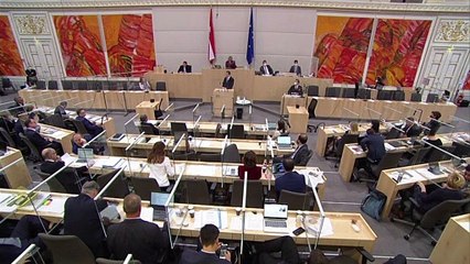 Austria, l'ex Cancelliere Kurz si ritira dalla scena politica