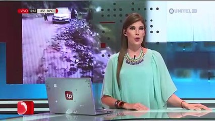 Vehículo con pasajeros se embarrancó 300 metros en la carretera a Caranavi