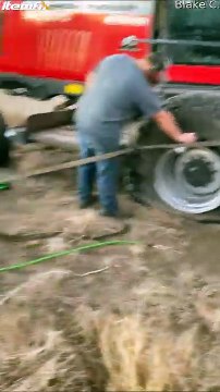 Voilà comment on regonfle un pneu de tracteur en 1 seconde