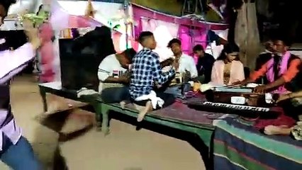 वीडियो एक शादी में रिकॉर्ड हुआ था वैशाली ग्राउंड लहरा जिला शिवपुरी में थी वहां से लिया हुआ वीडियो में सपोर्ट करके अपलोड कर रहा हूं