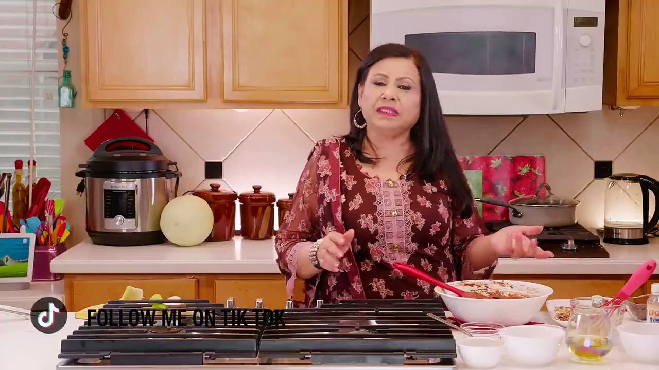 No Egg! Banana Nut Chocolate Bread ya Cake Recipe in Urdu Hindi - RKK