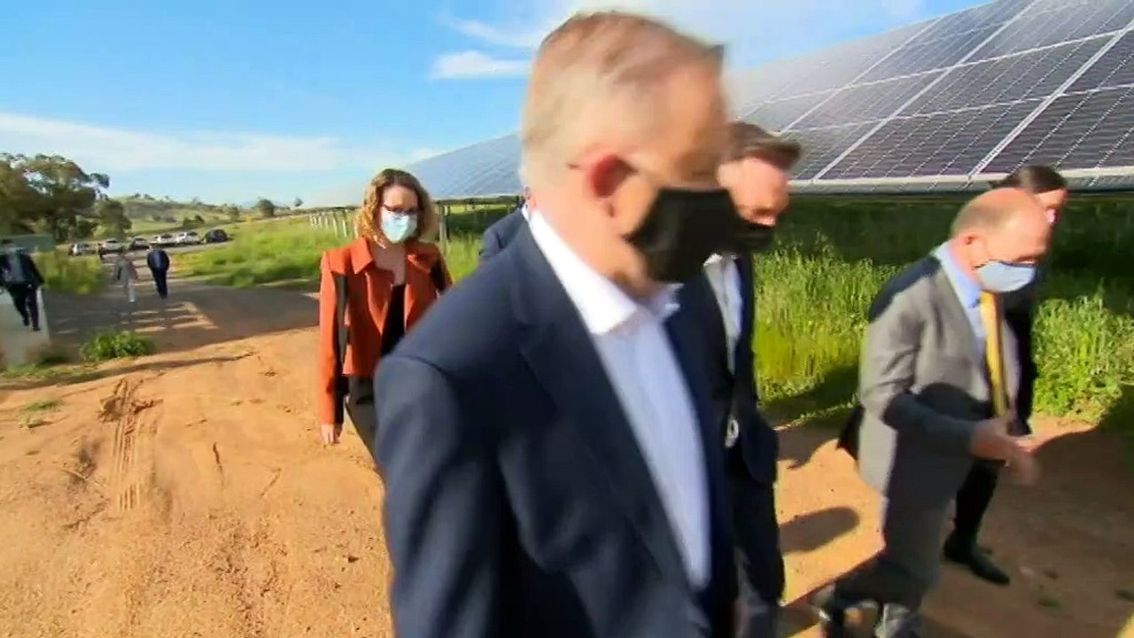 Labor announces emissions reduction target of 43 percent by 2030