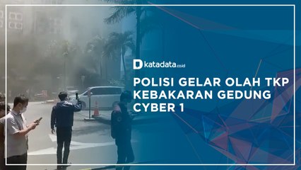 Polisi Gelar Olah TKP Kebakaran Gedung Cyber 1 | Katadata Indonesia