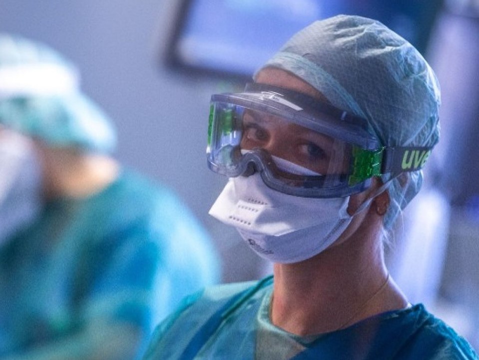 Medienbericht: Impfpflicht für Pflegekräfte kommt am 16. März