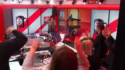 PÉPITE - Juliette Armanet en live et en interview dans Le Double Expresso RTL2 (03/12/21)
