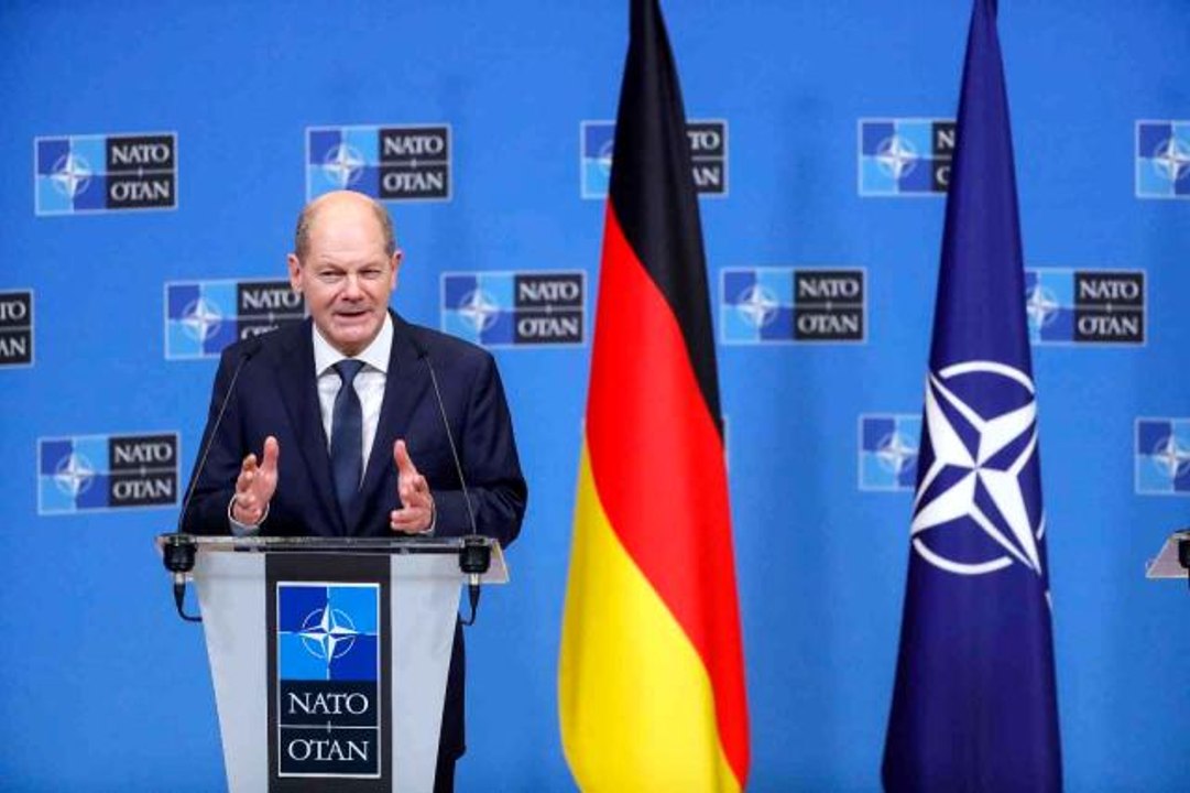 Almanya Başbakanı Scholz, NATO'yu ziyaret etti