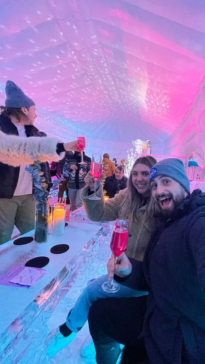 Un magnifique bar de glace a ouvert à Montréal