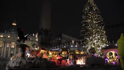 El Belén artesano llegado del Perú andino ya deslumbra en el Vaticano