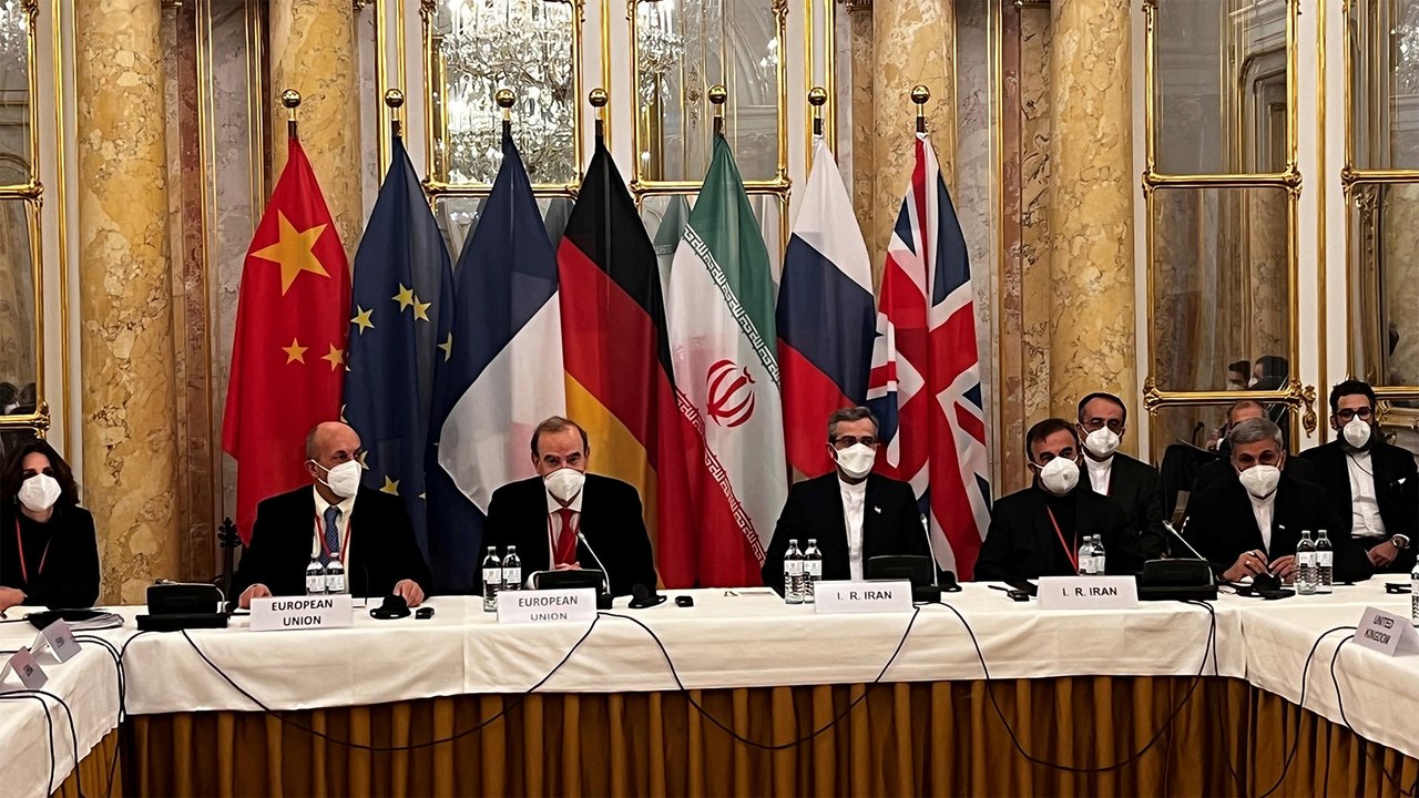 بغرض التشاور.. وفود مفاوضات النووي الإيراني في فيينا تعود إلى عواصمها