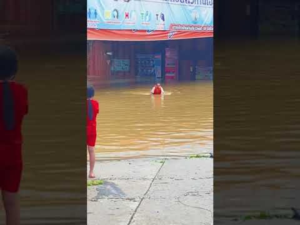 Flood Can't Stop Commuter