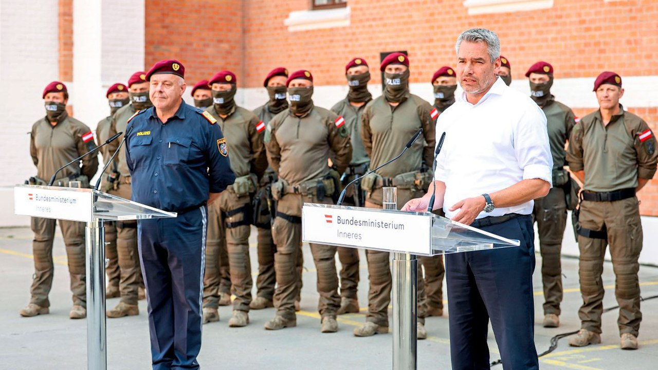 Verra über Nehammer: Streng, kraftvoll, laut