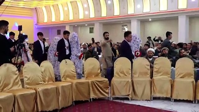 Afghanistan: le chef des talibans ordonne de protéger les droits des femmes