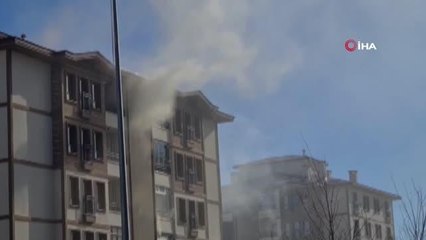 Elektrik kontağından çıkan yangında can pazarı yaşandı