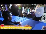 Omar Chaparro en firma de autógrafos para Soy Grupero