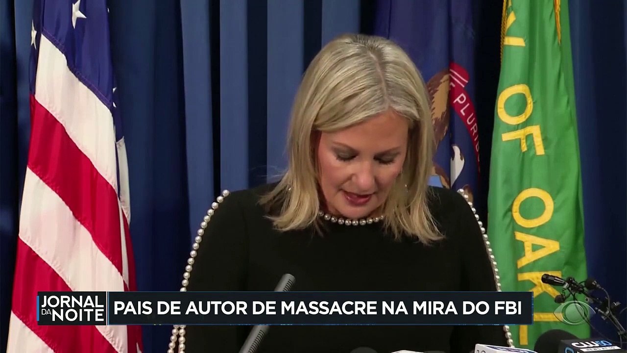 A Polícia Federal dos Estados Unidos está a caça dos pais do adolescente que entrou para o rol de autores de massacres no país.