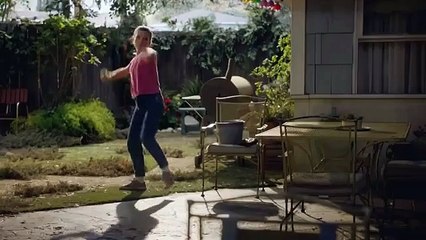 Young Sheldon S05E09 The Yips and an Oddly Hypnotic Bohemian