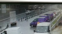 Yolcu minibüsü ile kamyonet çarpıştı… Kaza anı kamerada