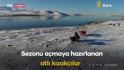 Atlı kızakçılar Çıldır Gölü'nün donmasını bekliyor