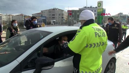 Son dakika haber... İSTANBUL-PENDİK'TE OKUL ÖNLERİNDE POLİSTEN SIKI DENETİM