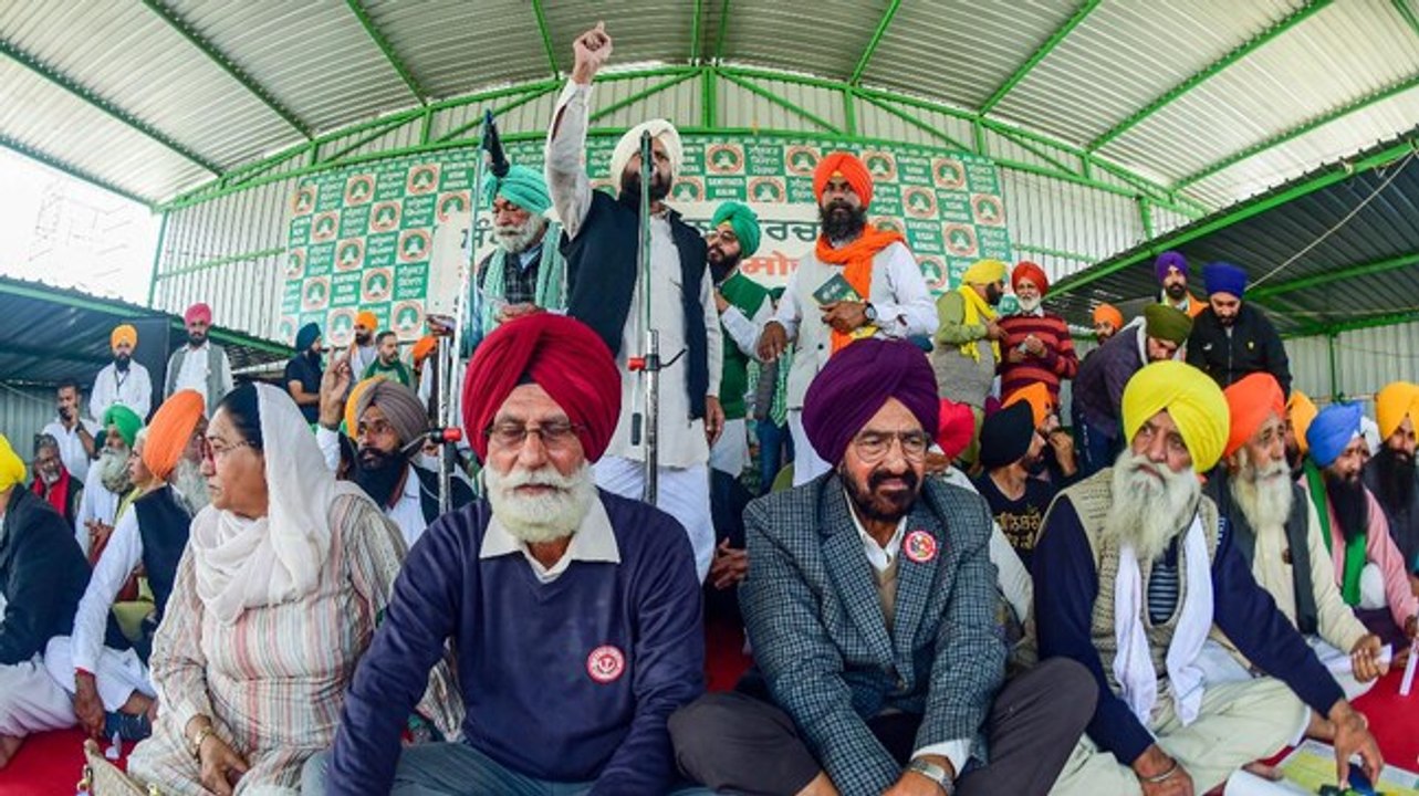 SKM forms five-member committee for talks with Centre on pending demands