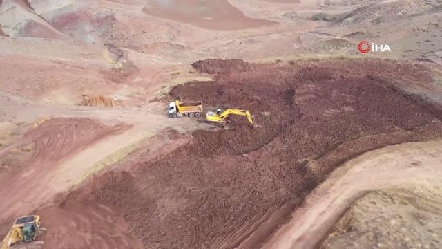 Ankara Büyükşehir Başkent'teki sulama göletlerini temizliyor