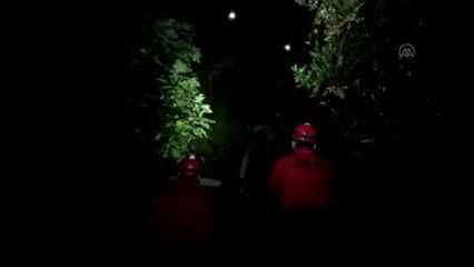 Son dakika haberi! Dağda mahsur kalan iki kişiyi jandarma kurtardı