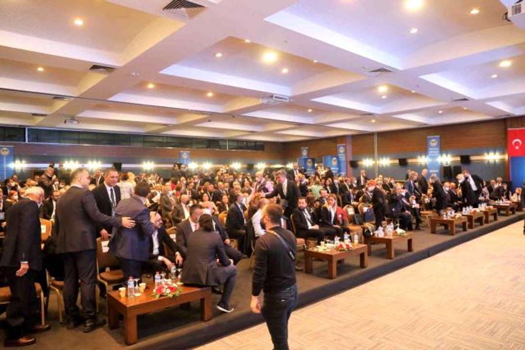 Türkiye Barolar Birliği Başkanı Feyzioğlu: "FETÖ'nün kumpas davalarında en etkili duruşu sergiledik"